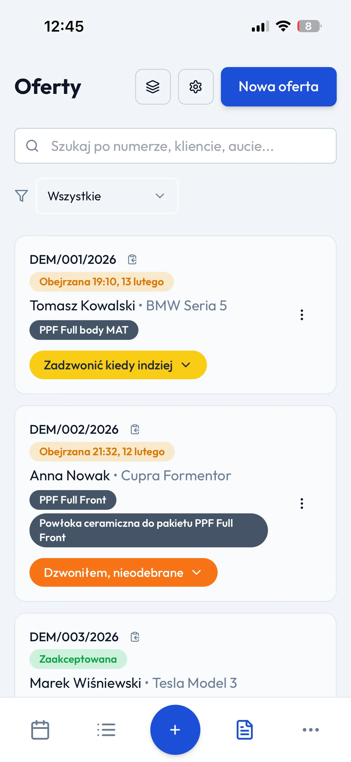 Lista ofert detailingowych ze statusami obejrzana, zaakceptowana w panelu Carfect